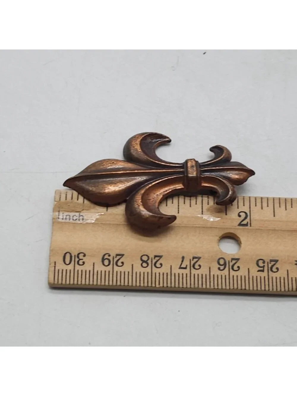 Fleur-De-Lis Copper-Tone Metal Vintage Brooch Pin Decorative Accent 2 Inches